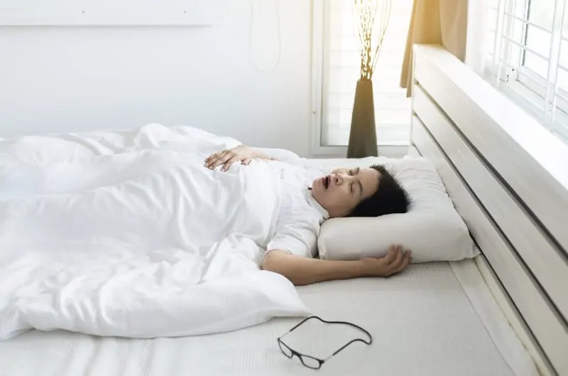 5 Ways an Adjustable Bed Helps with Snoring & Sleep Apnea